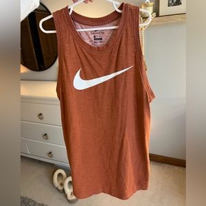 Women’s XS Nike Tank